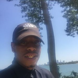 Meet your Posher, Devonte